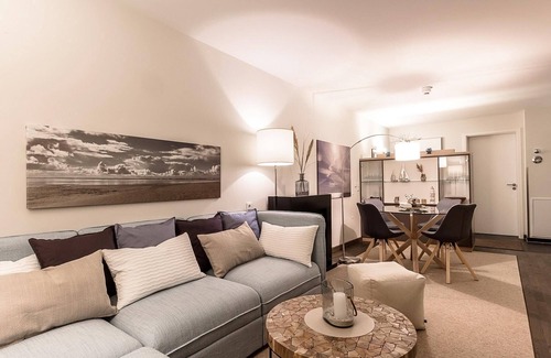 Wremen Apartment | Schönes Nordsee-apartment mit Sauna, Sonnigem Balkon und Wunderschönem Landblick