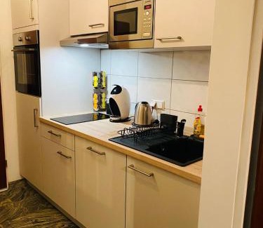 Gross Buchholz Apartment | Schönes Wohnen in Groß-Buchholz - Zentral+Modern