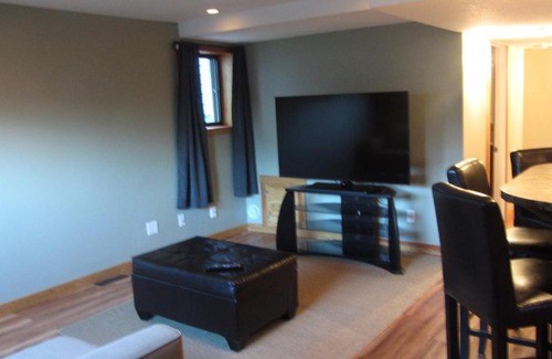 Jasper Apartment | Schaefer's Den
