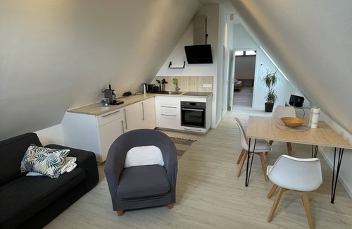 Ostseebad Ahrenshoop Apartment | Schilfhus Ahrenshoop, modern vacation apartment in a thatched house on the waterfront