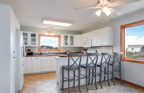 Corolla Village House | School's Out: Oceanfront, Pet-Friendly, Pool, Spa