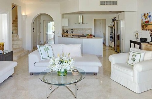 Schooner Bay Apartment | Schooner Bay 306 - Penthouse | Beach Front - Located in Tropical St. Peter with House Cleaning Included