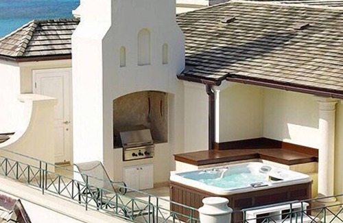 Schooner Bay Apartment | Schooner Bay 306 - Penthouse | Beach Front - Located in Tropical St. Peter with House Cleaning Included