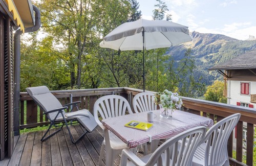 Wengen Apartment | Schweizerhof Apt. S by Interhome