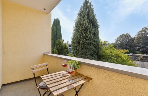 Ostviertel Apartment | Science meets heroes @CordisSky