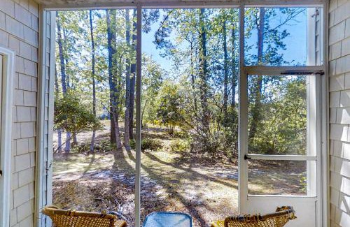 Little River Apartment | Scotch Broom I-102
