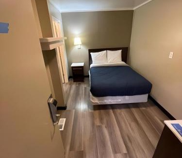 Middletown Hotel | Scottish Inns - Middletown