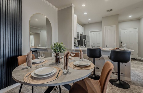 North Scottsdale Apartment | Scottsdale 2BR Pool Gym Free Parking Central