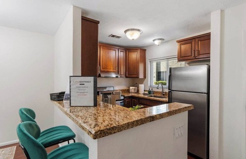 South Scottsdale Condo | Scottsdale Camelback 169 – Walk to Fashion Square & Old Town!
