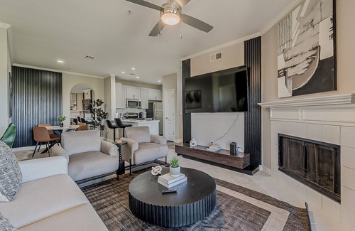 North Scottsdale Apartment | Scottsdale Retreat 2BR Pool Gym Free Parking