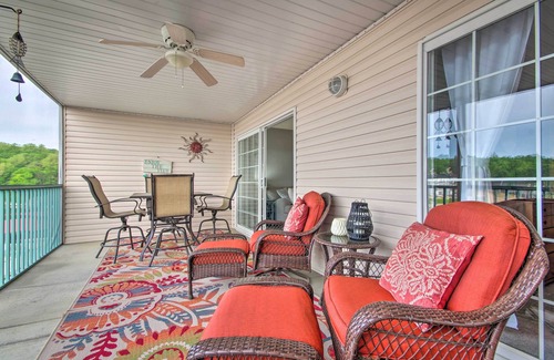 Lake Ozark Condo | Screened Balcony w/Views: Sleek Lake Ozark Gem!