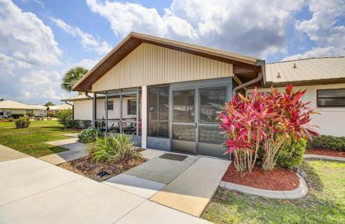 Highland Villa | Screened Patio and Grill at Sebring Resort Community