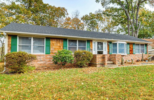 Valley Lee House | Screened Patio, Deck & Grill: Saint Inigoes Home!