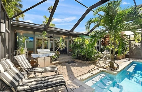 Naples Park House | Screened Pool Paradise – Just Minutes from Beach