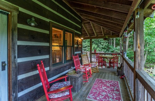 Banner Elk Cabin | Scrollrock - Charming Creek-side Cabin, Secluded, with Hot tub Pets ok!