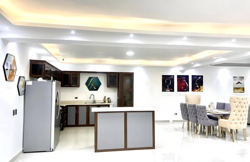 Downtown Santo Domingo Villa | SD 14BR Welcome Party Villas II & III