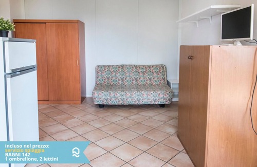 Senigallia Apartment | SE001 - Senigallia, one bedroom apartment on the sea with beach
