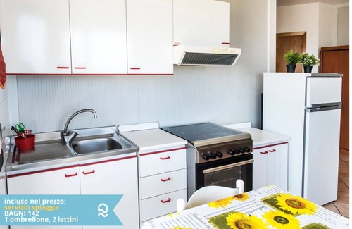 Senigallia Apartment | SE001 - Senigallia, one bedroom apartment on the sea with beach