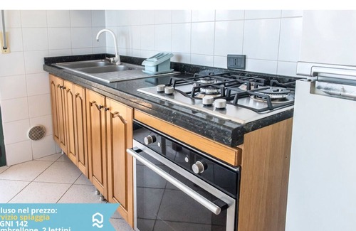 Senigallia Apartment | SE003 - Senigallia, one bedroom apartment on the sea with beach