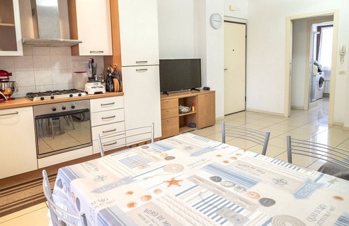 Marzocca Apartment | SE042 - Marzocca, nice three-room apartment 100 meters from the sea