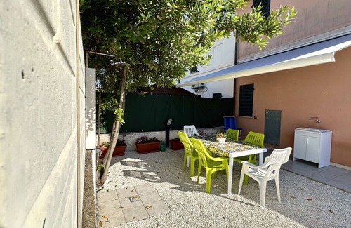 Montemarciano Apartment | SE103 - Senigallia, sea front three-room apartment with air conditioning