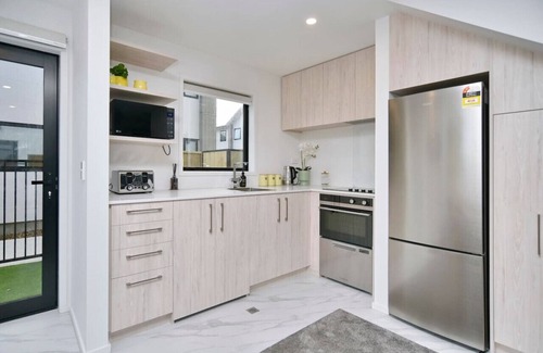 New Brighton House | Sea Air and Sandy Beach Beautiful 1 bed 1 bath