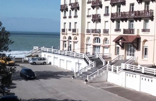 Donville-les-Bains Apartment | Sea and beach studio