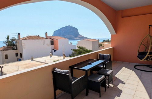 Monemvasia Apartment | Sea and castlerock view family-couples apartment