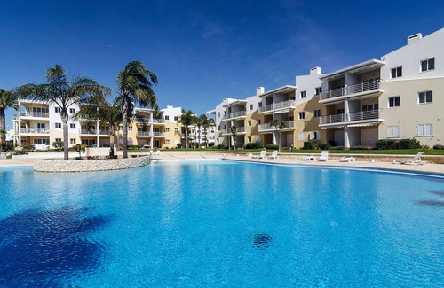 Alvor Apartment | Sea and Pool at Vila da Praia - Near the beach and very close to Alvor villag