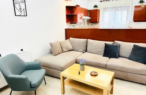 Koum Kapi Apartment | Sea Breeze Sanctuary-1bd 3pl 1ba - 90m To Sea