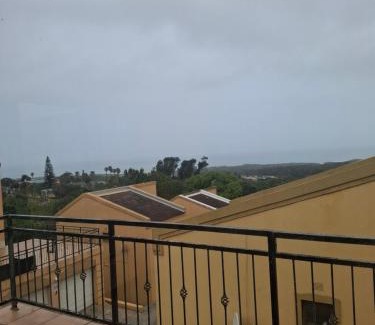 East London Apartment | Sea breeze valley