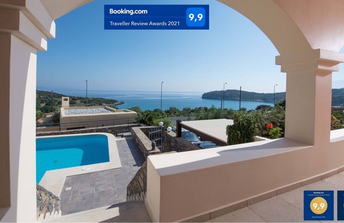 Istron Villa | Sea Breeze Villa by Voulisma beach, at Istron Crete, accommodates max 7 adults.