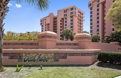 Orange Beach Condo | SEA CHASE 1102 C THIS ONE'S A GEM! (VIDEO ON YOU TUBE) THREE 4K ROKU TVS!