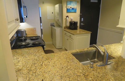 Bethany Beach Resort | SEA COLONY EAST-Direct ocean view, wifi, 2 BR, 2 BA Read the reviews!