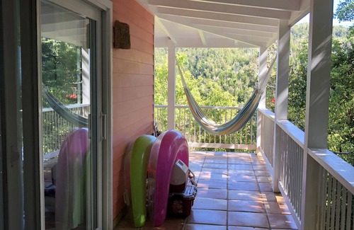 Bordeaux Mountain Cottage | Sea Cottage - Charming and Romantic with a Stunning View