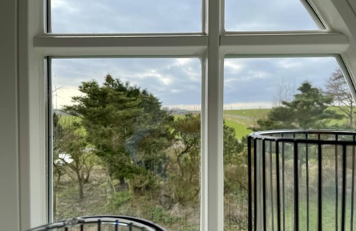 Hillgroven Apartment | Sea dike 2