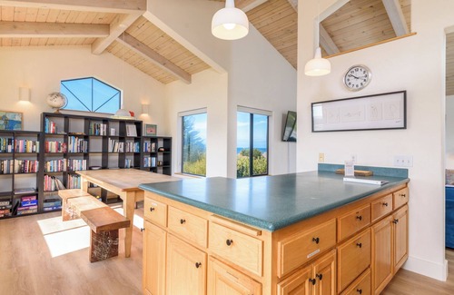 Sea Ranch House | Sea Drifter – Stunning, Pet Friendly Home in Desirable Sea Ranch w/Hot Tub