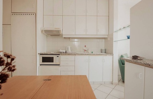 Lavreotiki Apartment | Sea-Front House with private beach, Sounio