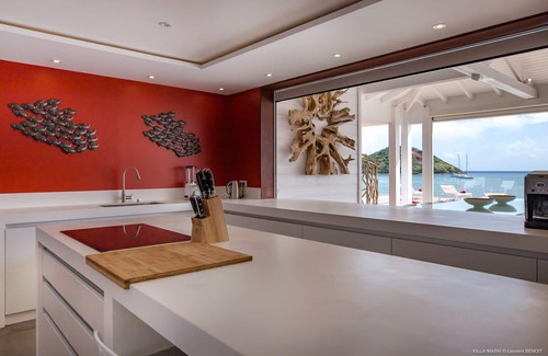 Cul de Sac Villa | Sea front - Kayaks - Heated Pool - Full AC - Kids friendly- 14 guests