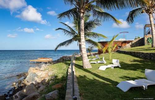 Cul de Sac Villa | Sea front - Kayaks - Heated Pool - Full AC - Kids friendly- 14 guests