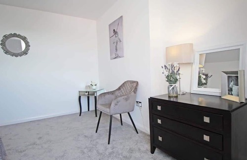 Felixstowe Condo | Sea front luxury apartment with sea views