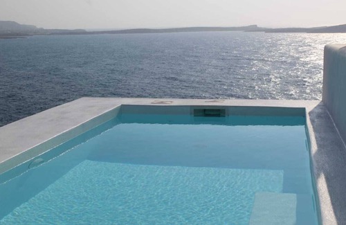 Nea Cryssi Akti Villa | Sea front villa, private pool, walking distance to the beach, brand new