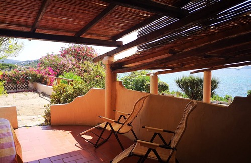 Villaggio Mandorli House | SEA FRONT VILLINO (30 m. from the sea)IUN R3735. property name VILLINO 2