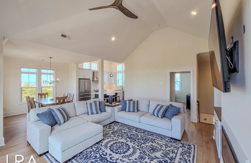 Ocean Sound Village House | Sea Glass Half Full – New! Beach Fun & Sunsets