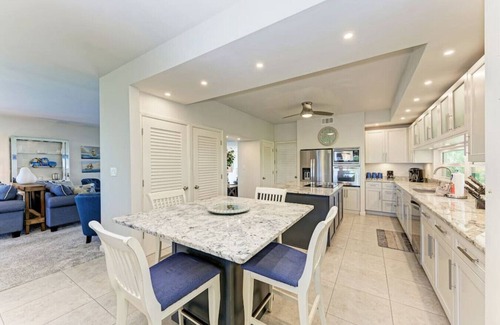 Whitney Beach Condo | Sea Grape Inn#8- Beach Front Condo