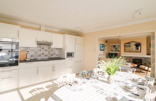 Clonakilty Cottage | SEA'S THE DREAM, family friendly in Clonakilty, County Cork