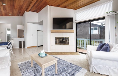 Marine Terrace House | Sea'Scape: 2 BR, 2 BA House in Cambria, Sleeps 4