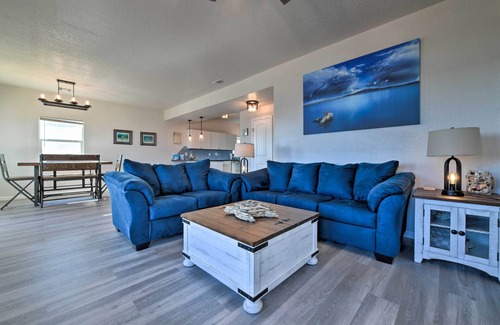 Freeport House | 'Sea Shell Chalet': Oceanfront Surfside Beach Gem