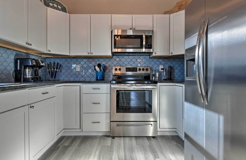 Freeport House | 'Sea Shell Chalet': Oceanfront Surfside Beach Gem