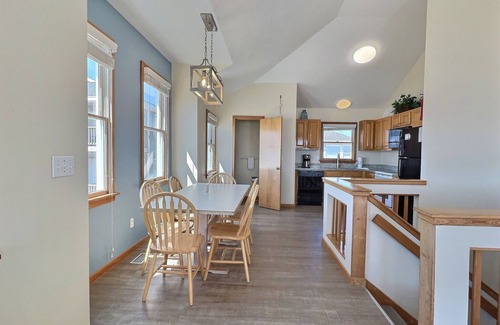 Buxton Cottage | Sea Star- Ocean Views- Steps to Beach- Community Pool